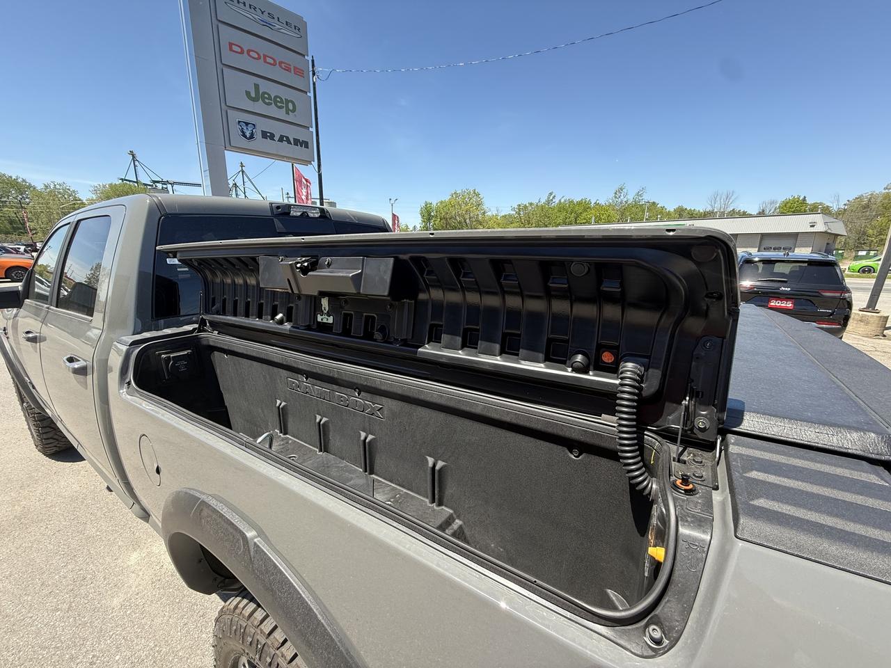 2026 RAM 2500 REBEL CREW CAB 4X4 Photo4