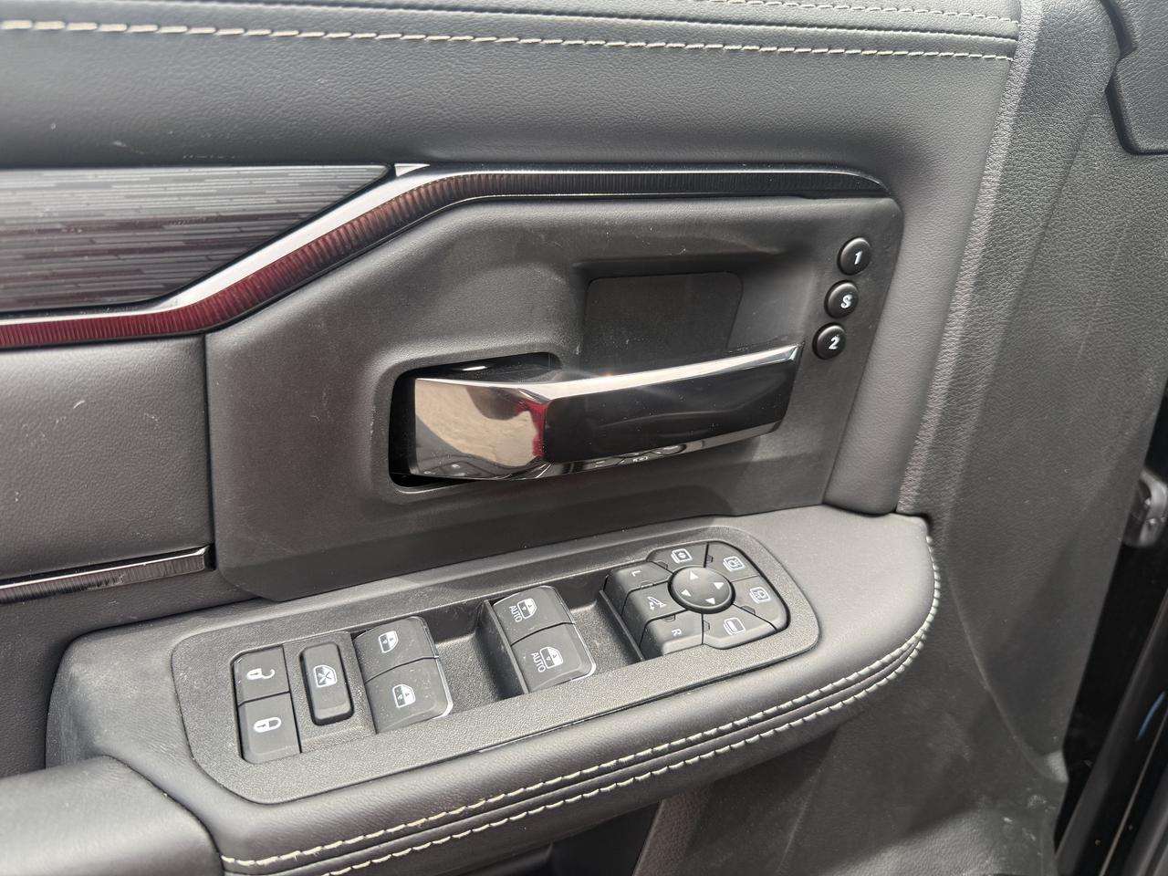2026 RAM 2500 REBEL CREW CAB 4X4 Photo