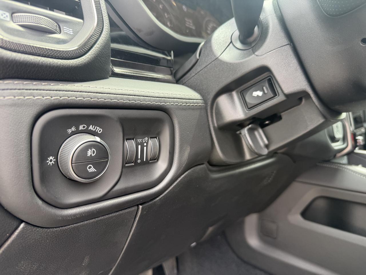 2026 RAM 2500 REBEL CREW CAB 4X4 Photo