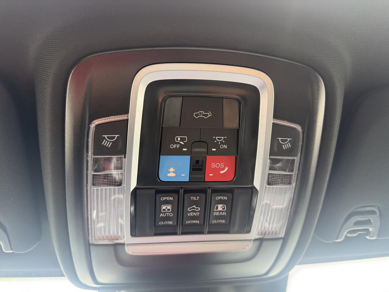 2026 RAM 2500 REBEL CREW CAB 4X4 Photo