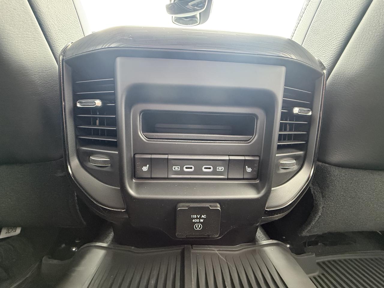 2026 RAM 2500 REBEL CREW CAB 4X4 Photo