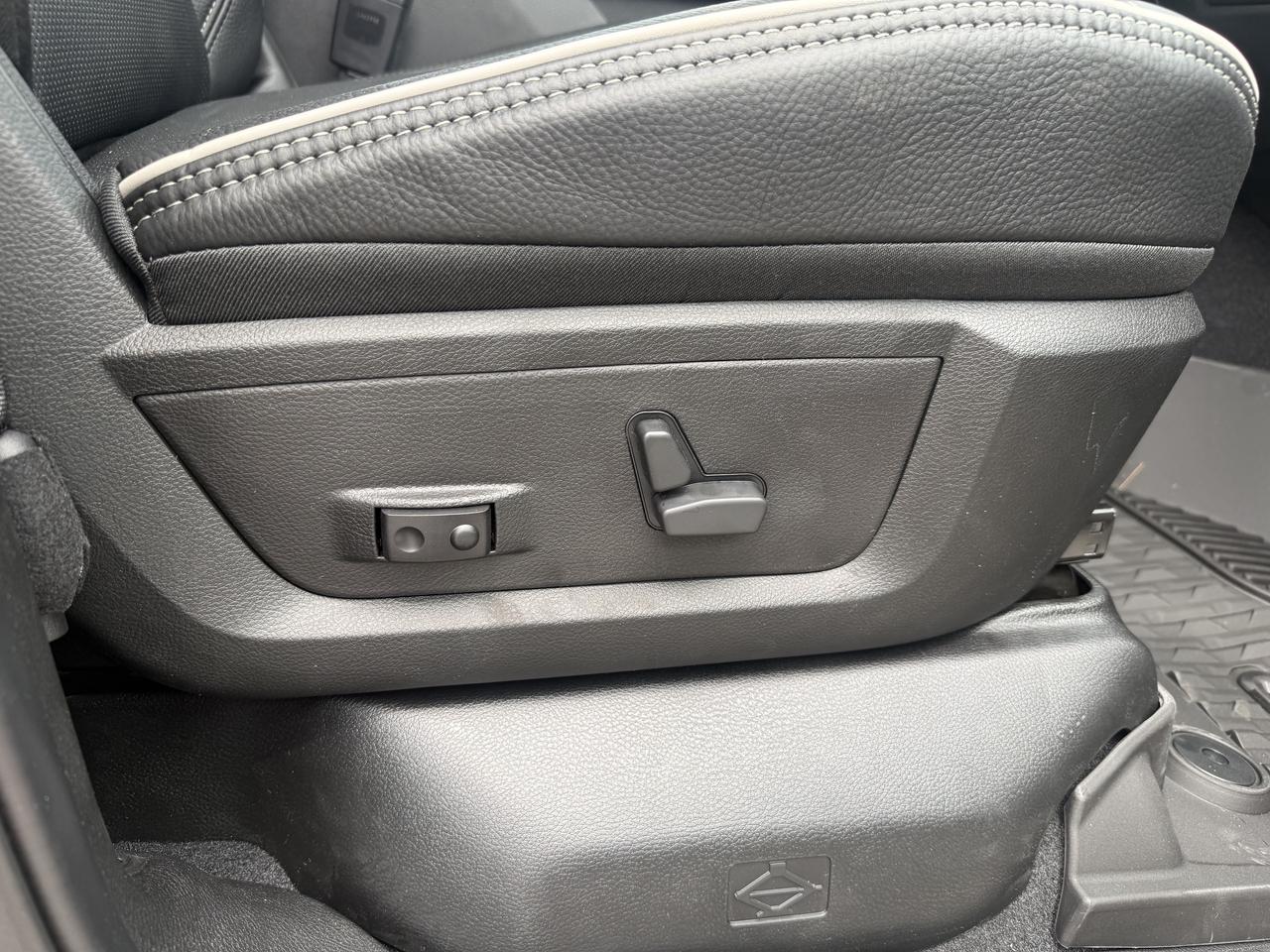 2026 RAM 2500 REBEL CREW CAB 4X4 Photo