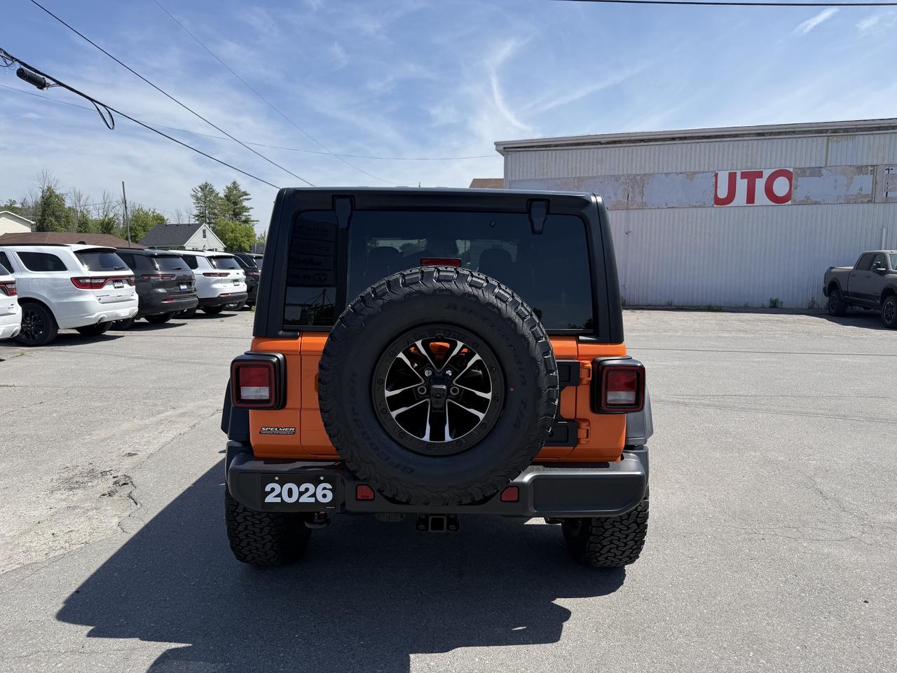 2026 Jeep Wrangler Willys 4 Door 4X4 - 35" Tire - Leather - Dual Top! Photo3