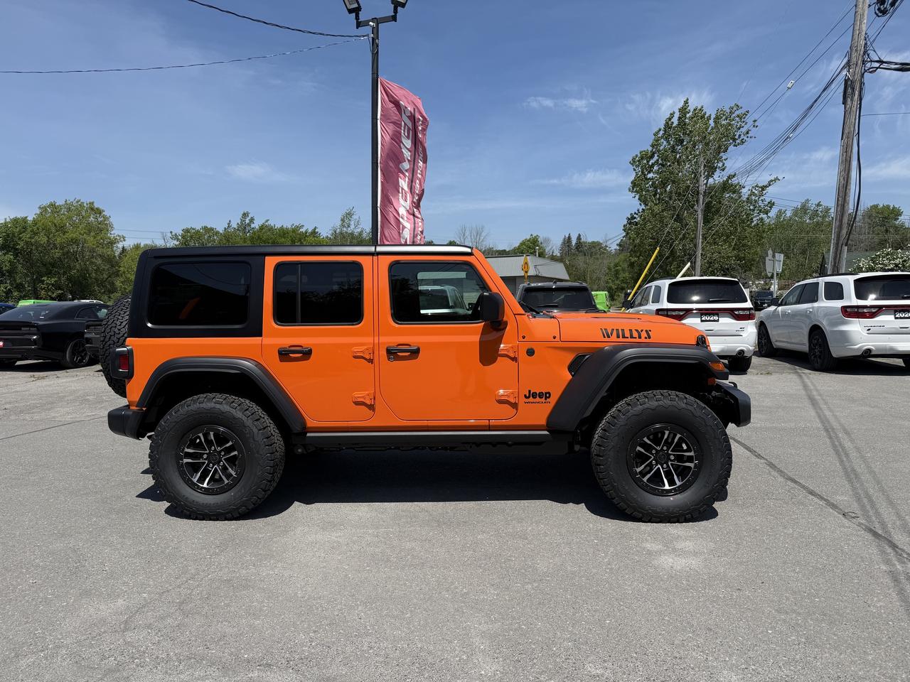 2026 Jeep Wrangler Willys 4 Door 4X4 - 35" Tire - Leather - Dual Top! Photo