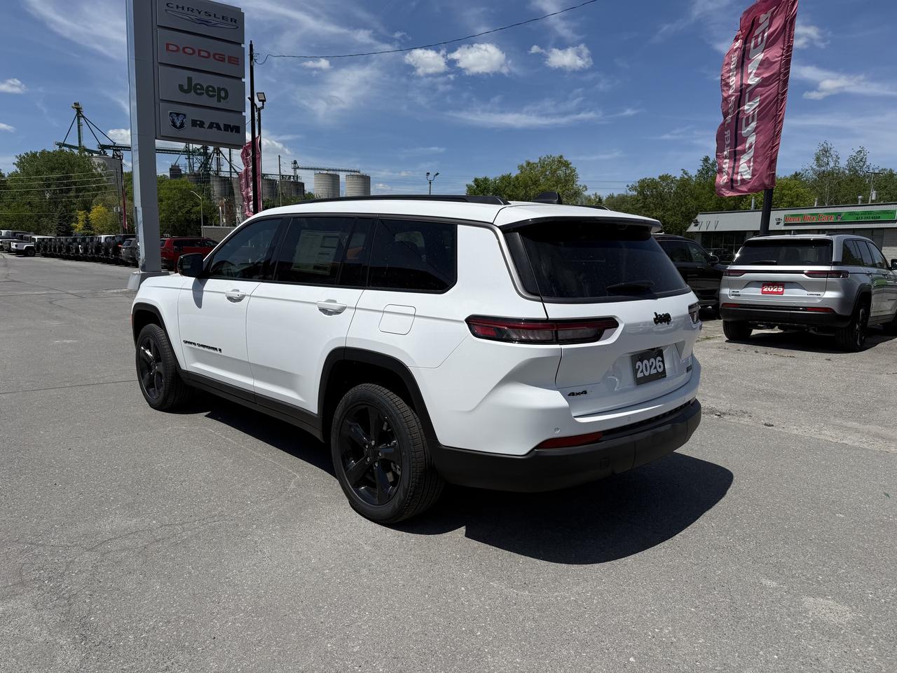 2026 Jeep Grand Cherokee L Limited 4x4 Photo
