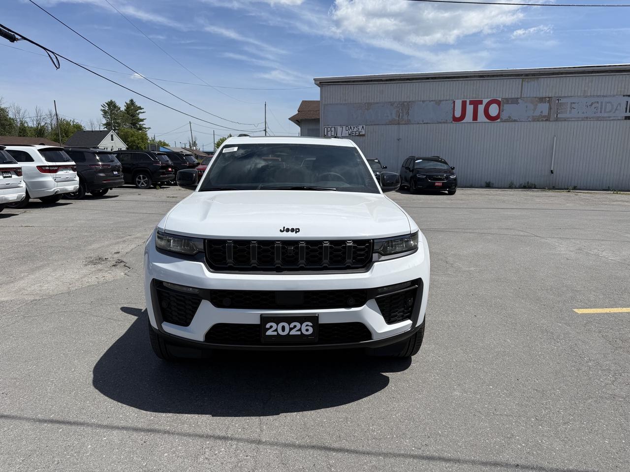 2026 Jeep Grand Cherokee L Limited 4x4 Photo