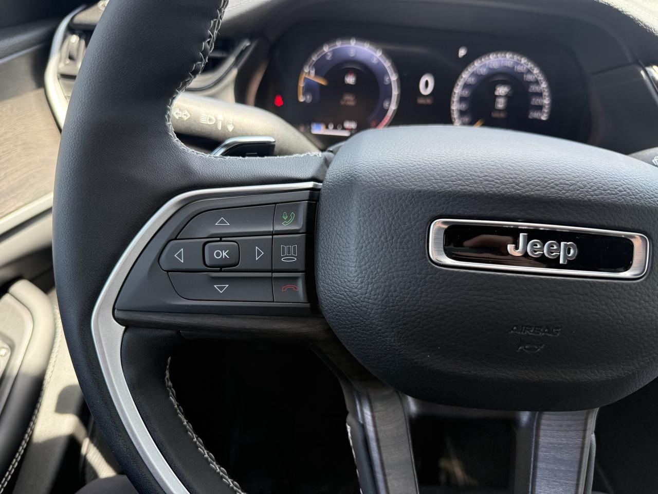 2026 Jeep Grand Cherokee L Limited 4x4 Photo