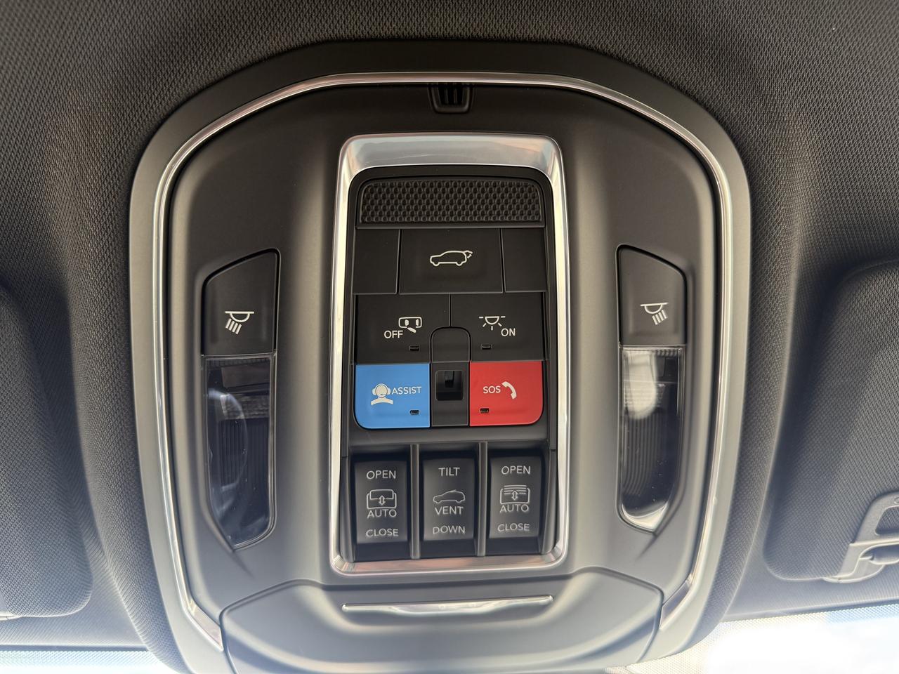 2026 Jeep Grand Cherokee L Limited 4x4 Photo