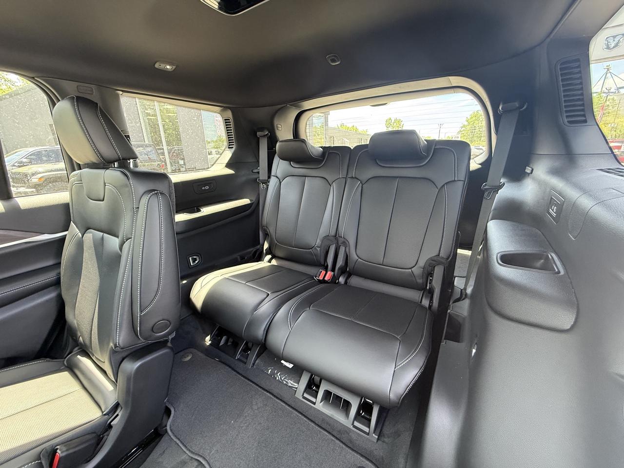 2026 Jeep Grand Cherokee L Limited 4x4 Photo