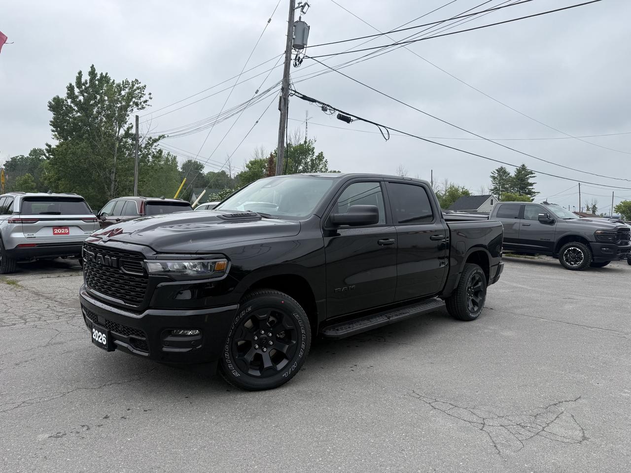 2026 RAM 1500 Black Express Crew Cab 4x4 Photo
