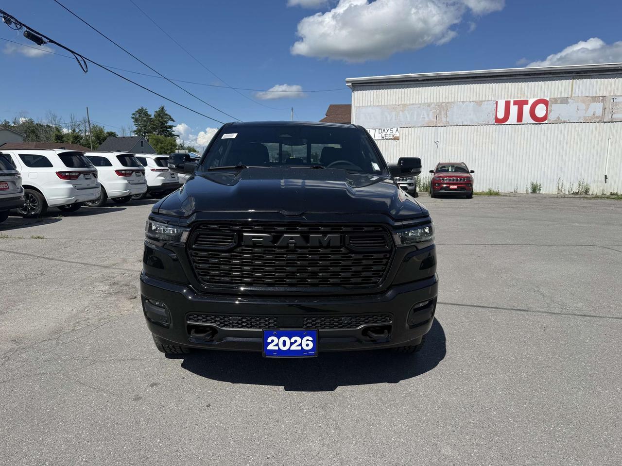 2026 RAM 1500 BIG HORN CREW CAB 4X4 Photo