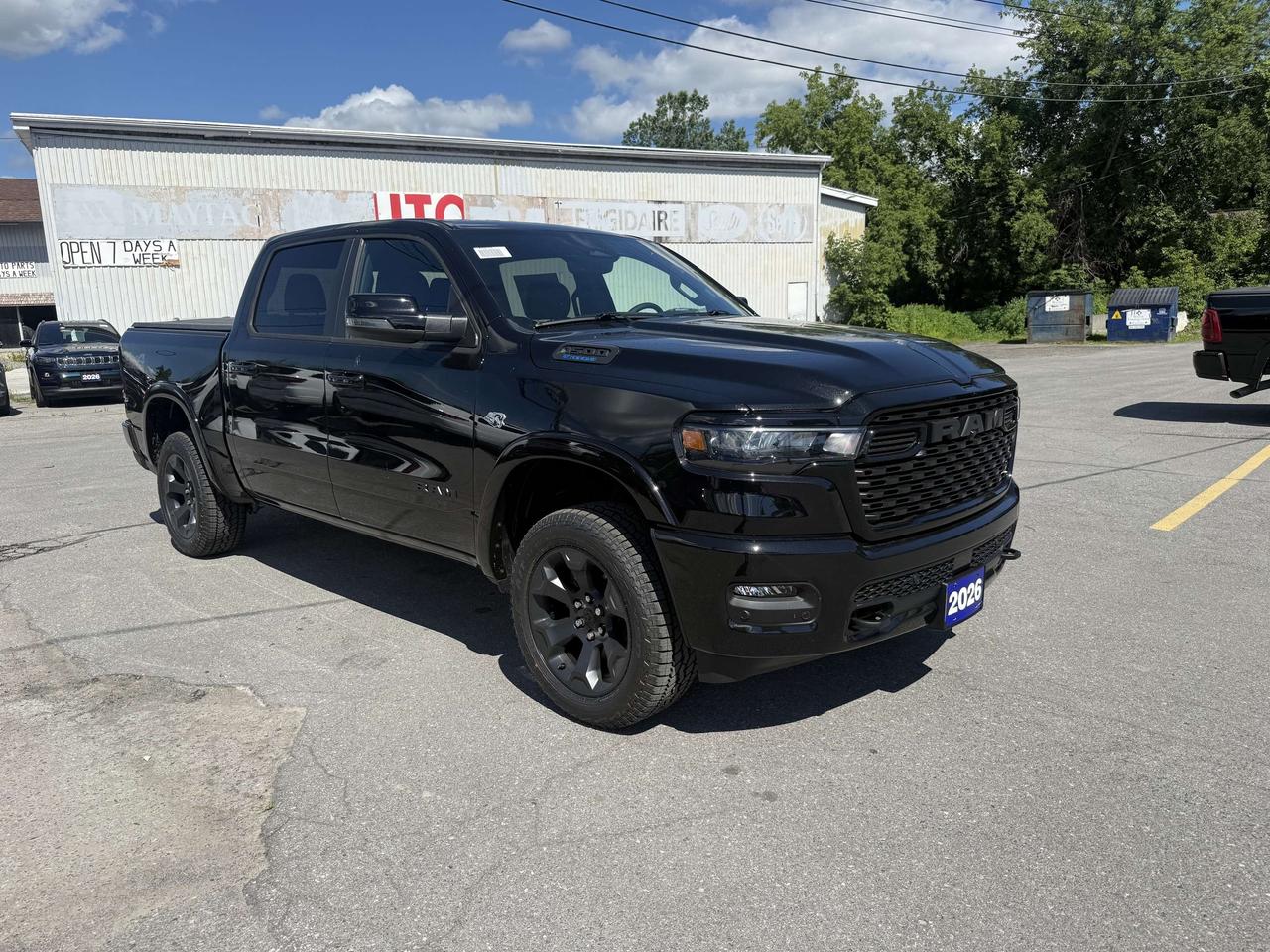 2026 RAM 1500 BIG HORN CREW CAB 4X4 Photo
