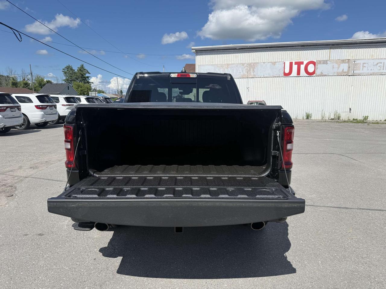 2026 RAM 1500 BIG HORN CREW CAB 4X4 Photo