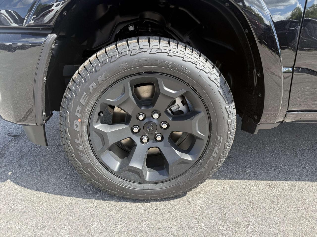 2026 RAM 1500 BIG HORN CREW CAB 4X4 Photo