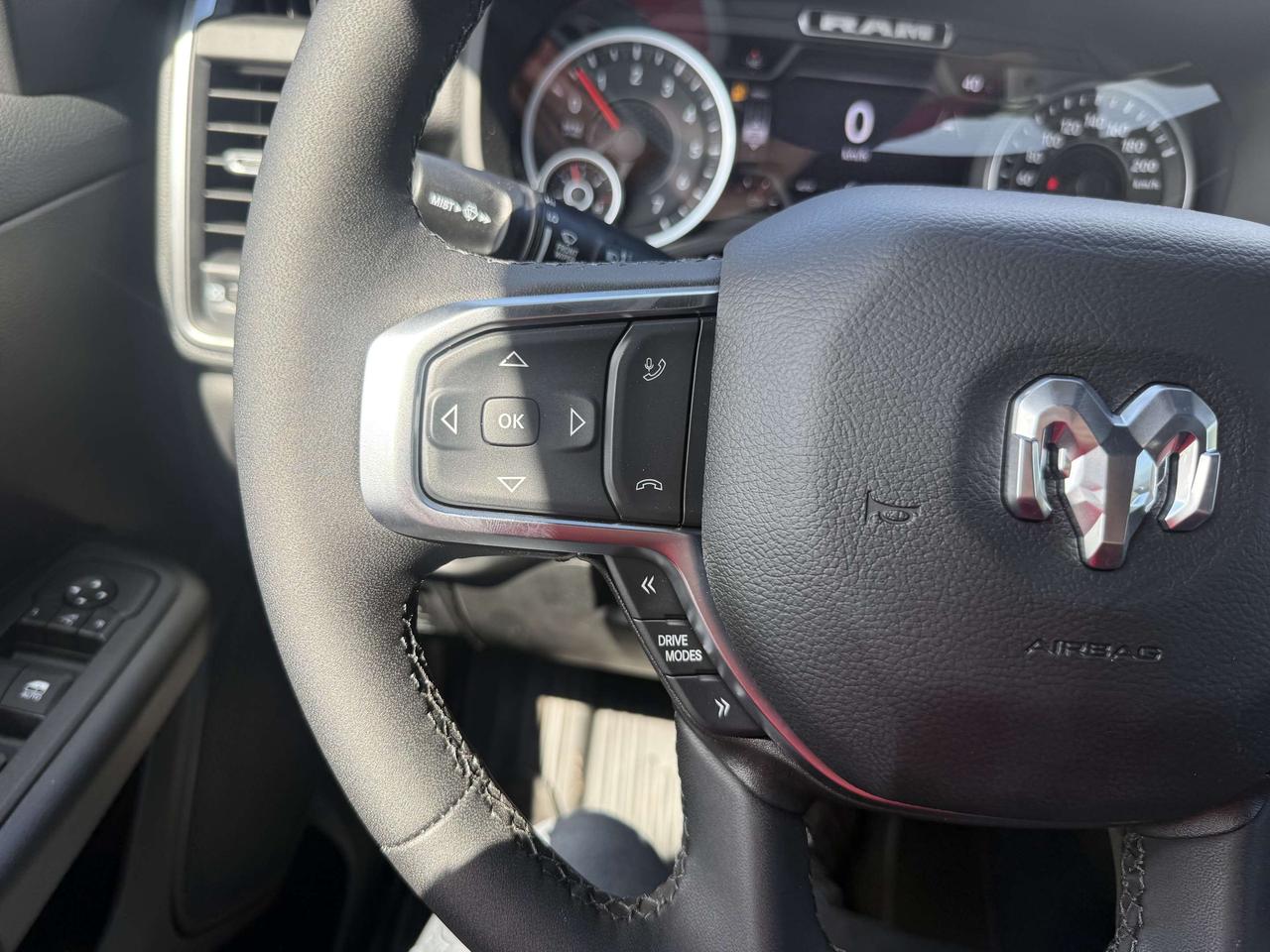 2026 RAM 1500 BIG HORN CREW CAB 4X4 Photo
