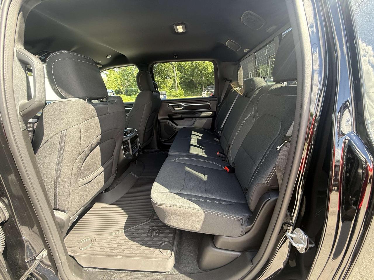 2026 RAM 1500 BIG HORN CREW CAB 4X4 Photo