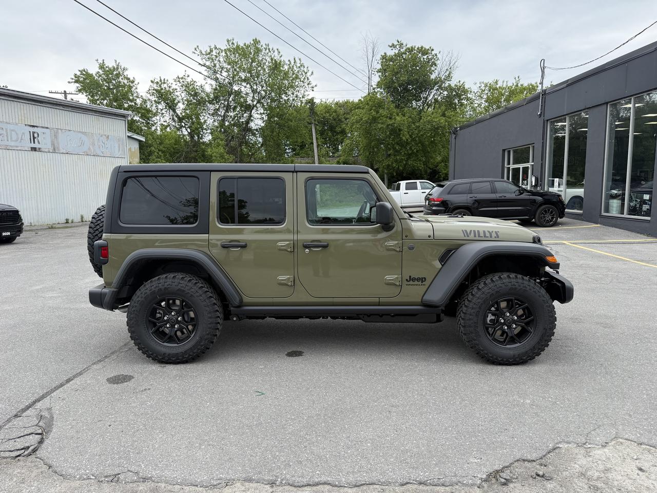 2026 Jeep Wrangler Willys 4 Door 4X4 - Leather - Dual Top Group Photo