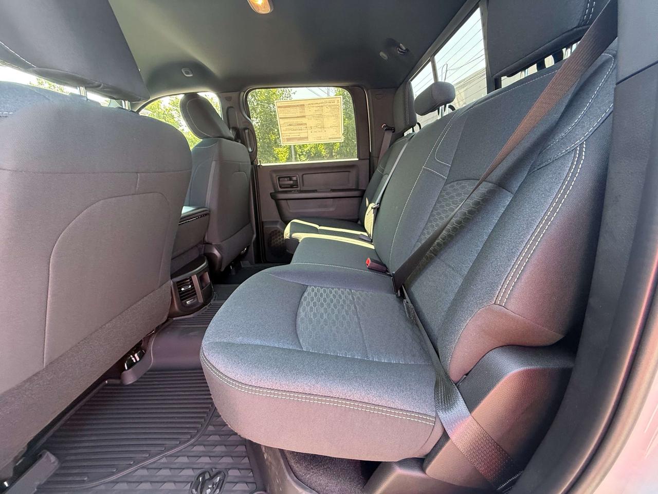 2026 RAM 3500 TRADESMAN CREW CAB 4X4 Photo