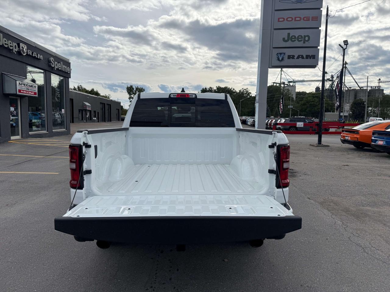2026 RAM 1500 SPORT crew 4x4 Photo