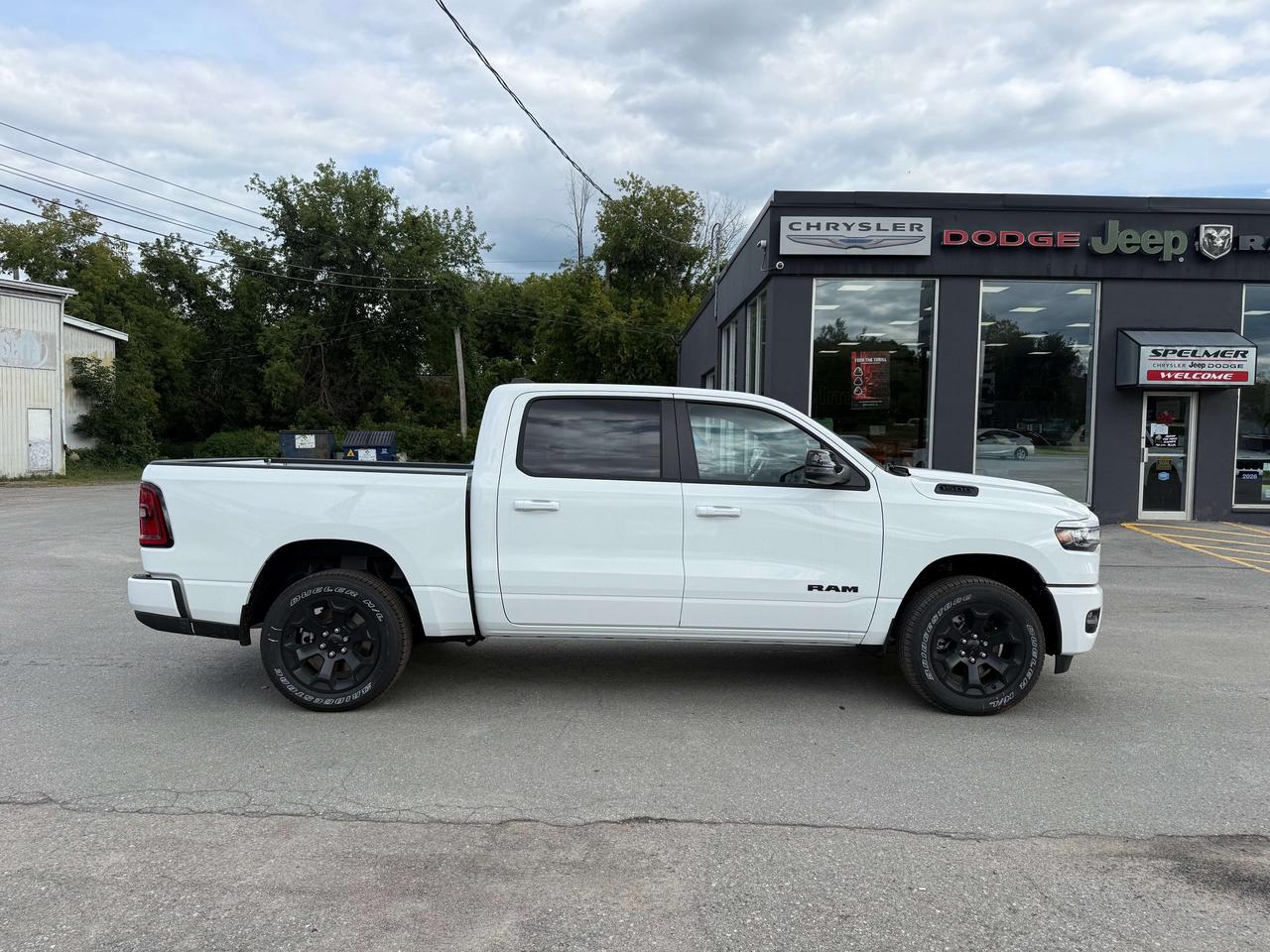 2026 RAM 1500 SPORT crew 4x4 Photo