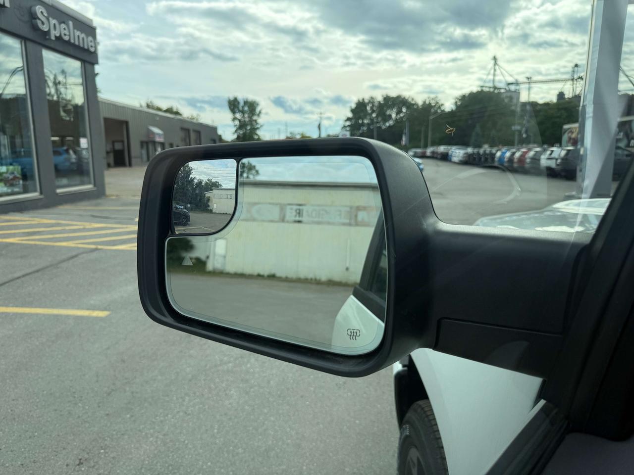 2026 RAM 1500 SPORT crew 4x4 Photo