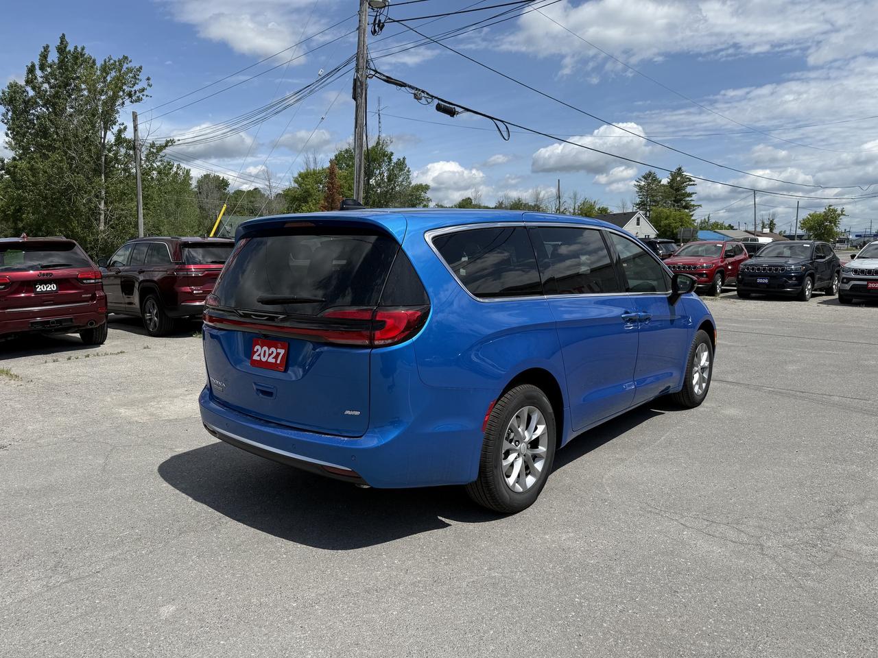 2027 Chrysler Pacifica Select AWD - $173 Weekly Photo