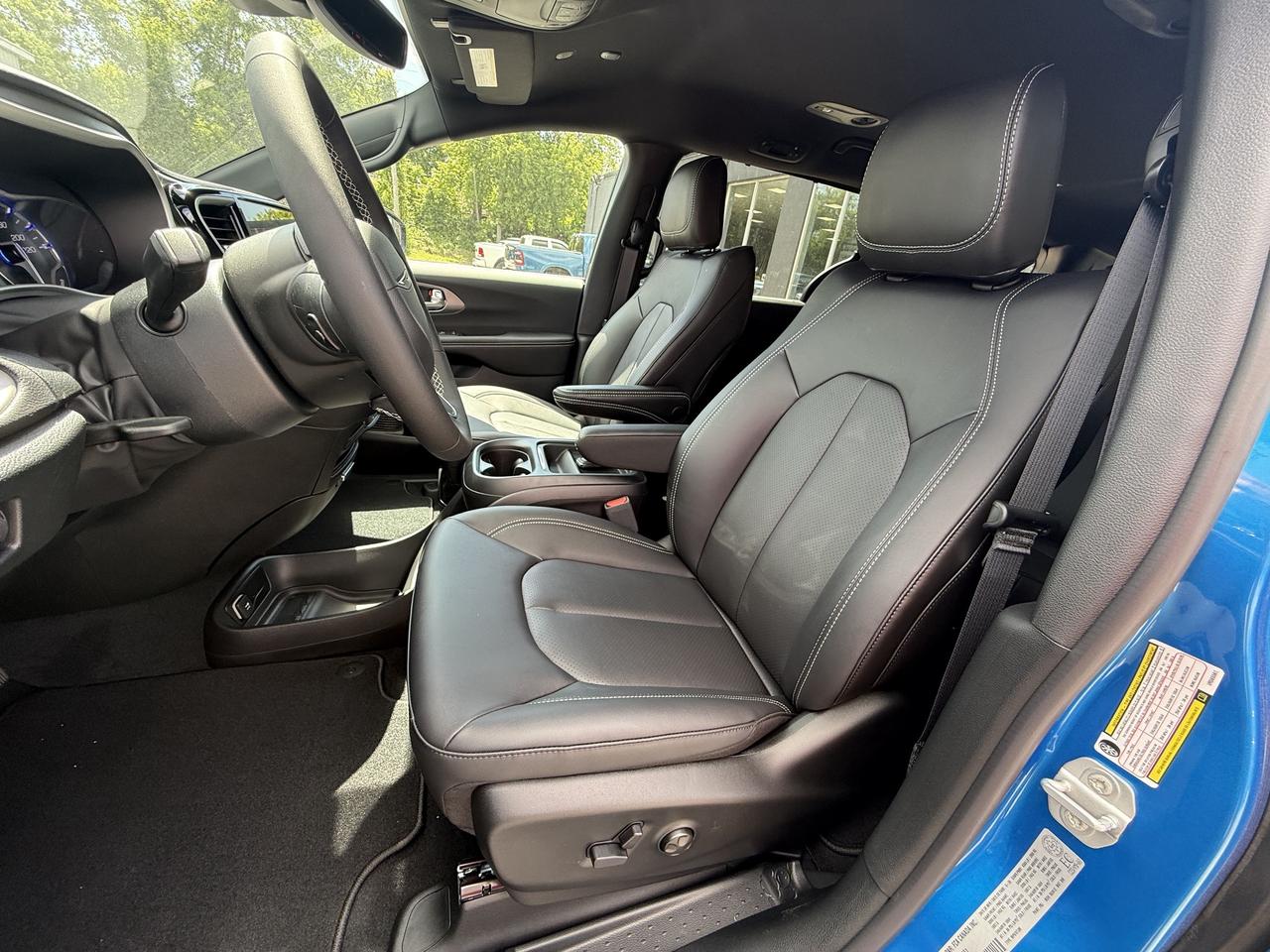2027 Chrysler Pacifica Select AWD - $173 Weekly Photo