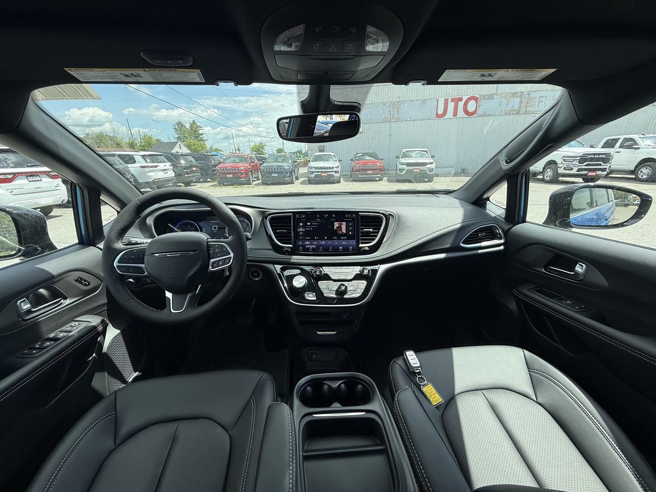 2027 Chrysler Pacifica Select AWD - $173 Weekly Photo