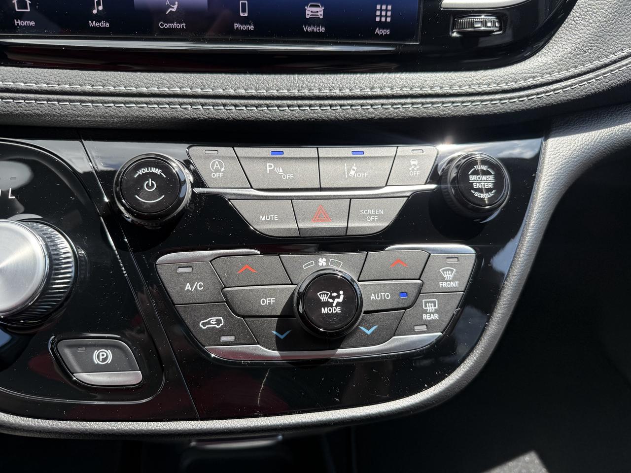 2027 Chrysler Pacifica Select AWD - $173 Weekly Photo
