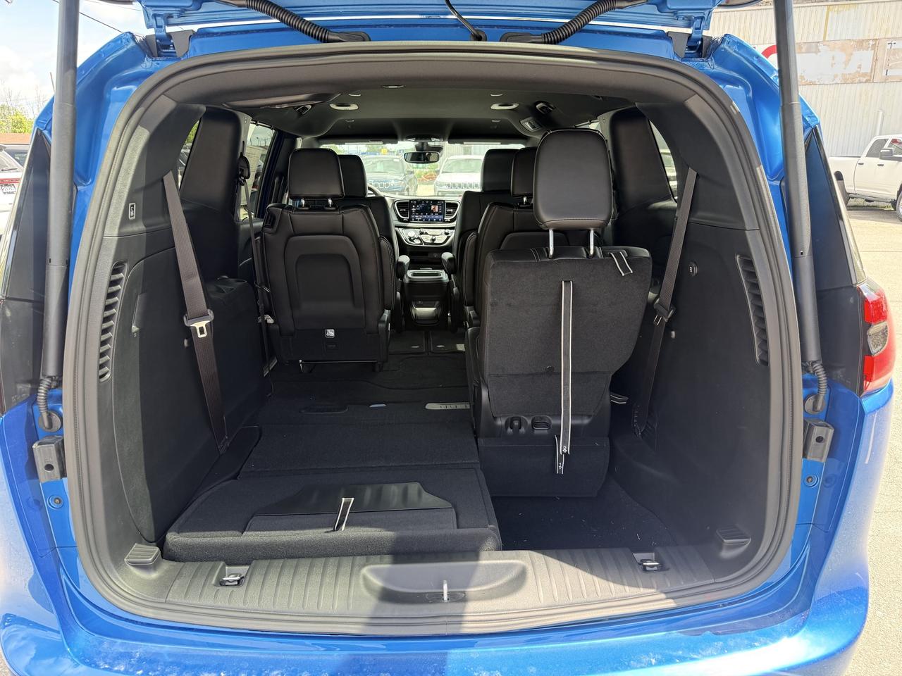 2027 Chrysler Pacifica Select AWD - $173 Weekly Photo
