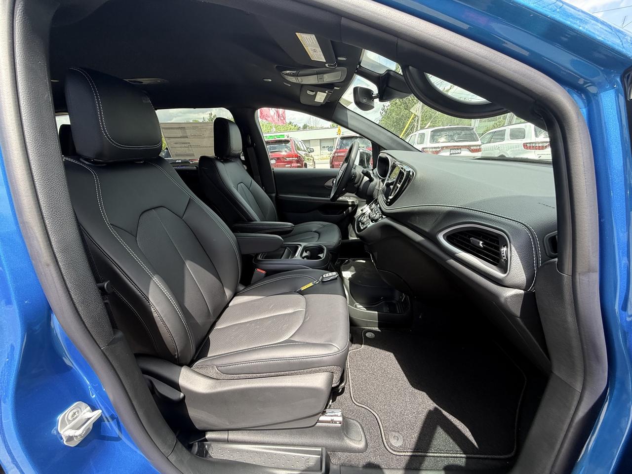 2027 Chrysler Pacifica Select AWD - $173 Weekly Photo