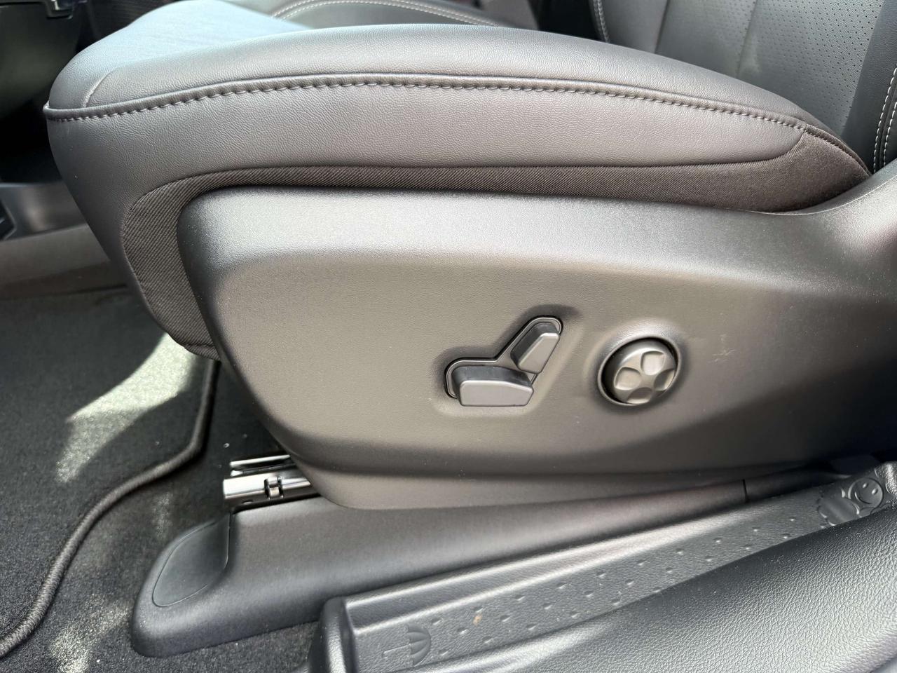 2027 Chrysler Pacifica Select AWD - $173 Weekly Photo