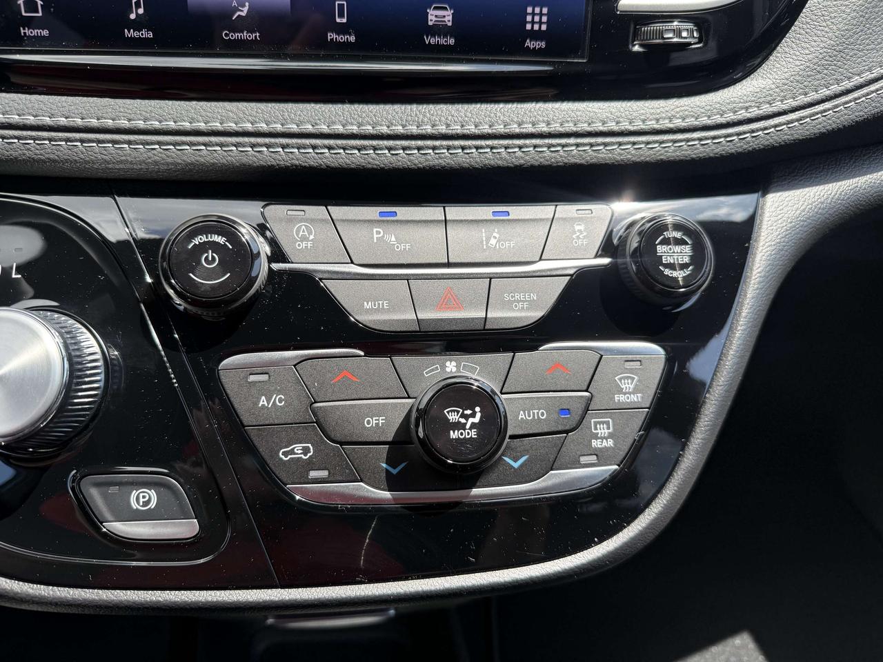 2027 Chrysler Pacifica Select AWD - $173 Weekly Photo