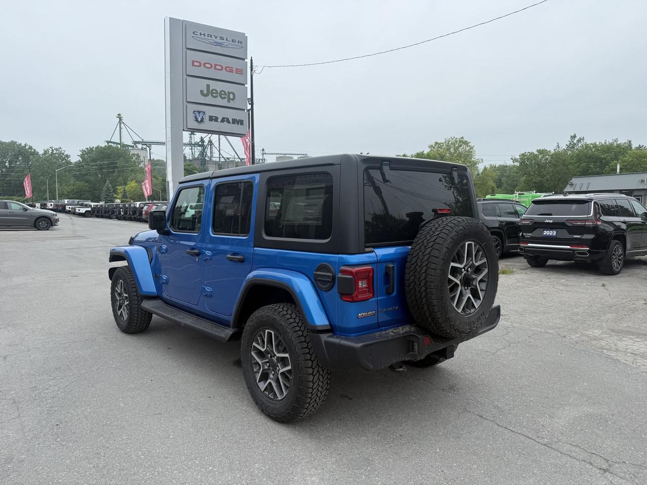 2026 Jeep Wrangler Sahara 4X4 - Mckinley Leather - *$189 weekly Photo2