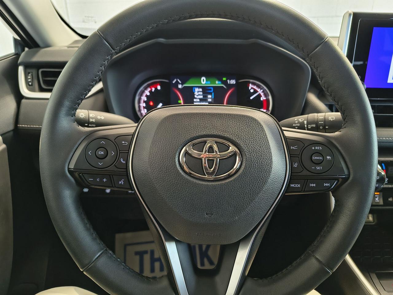 2024 Toyota RAV4 XLE Photo0