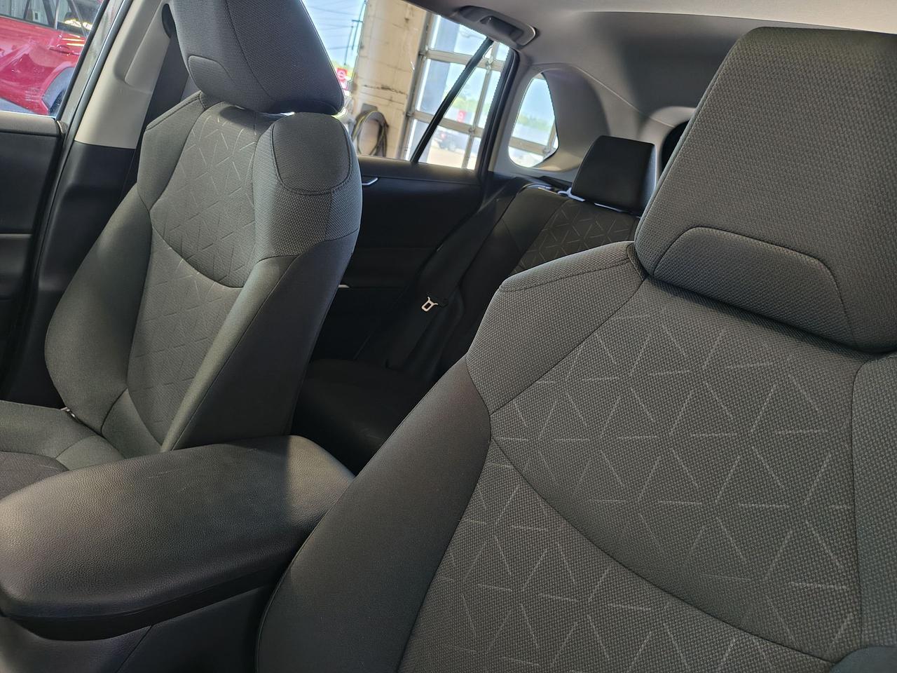 2024 Toyota RAV4 XLE Photo0