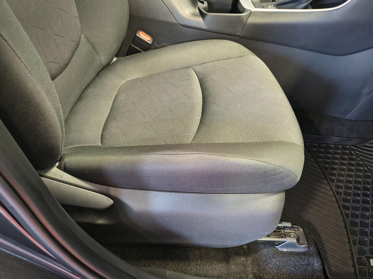 2024 Toyota RAV4 XLE Photo0