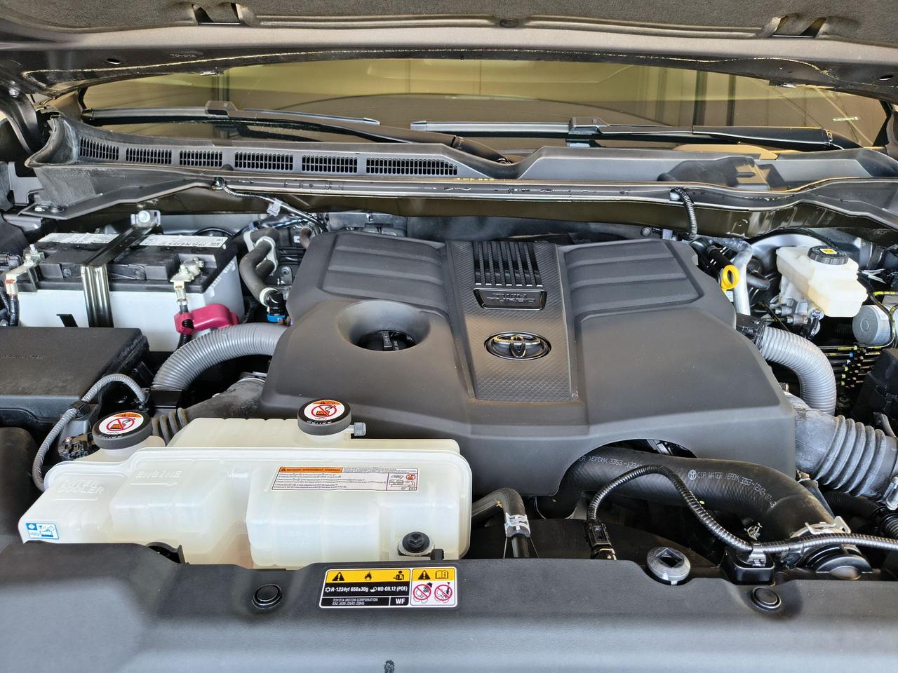 2024 Toyota Tundra TRD OFF ROAD Photo0