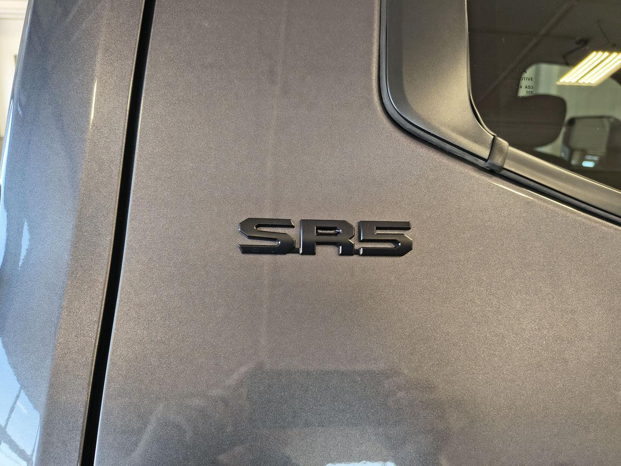 2024 Toyota Tundra TRD OFF ROAD Photo0