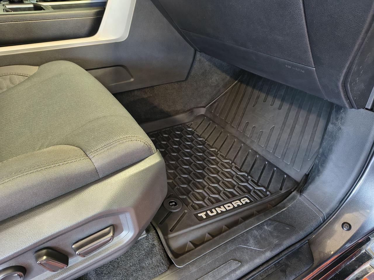 2024 Toyota Tundra TRD OFF ROAD Photo0