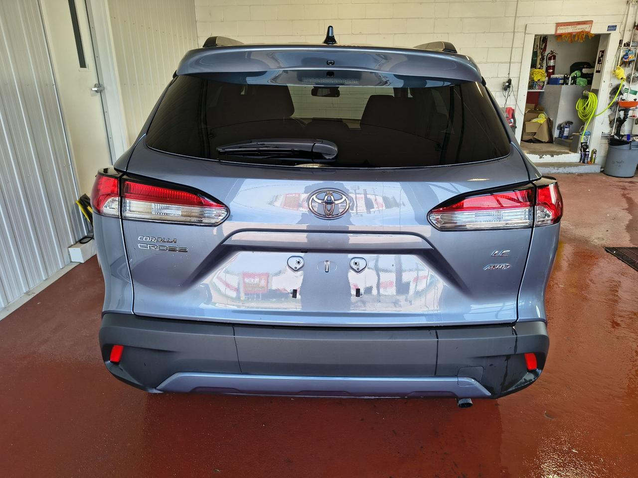 2025 Toyota Corolla Cross LE Photo