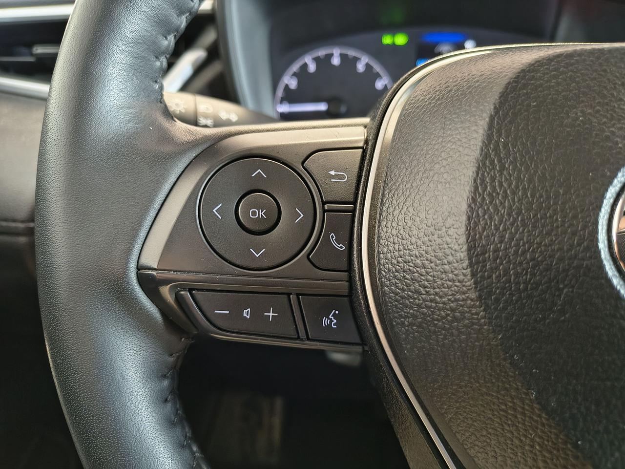 2025 Toyota Corolla Cross LE Photo