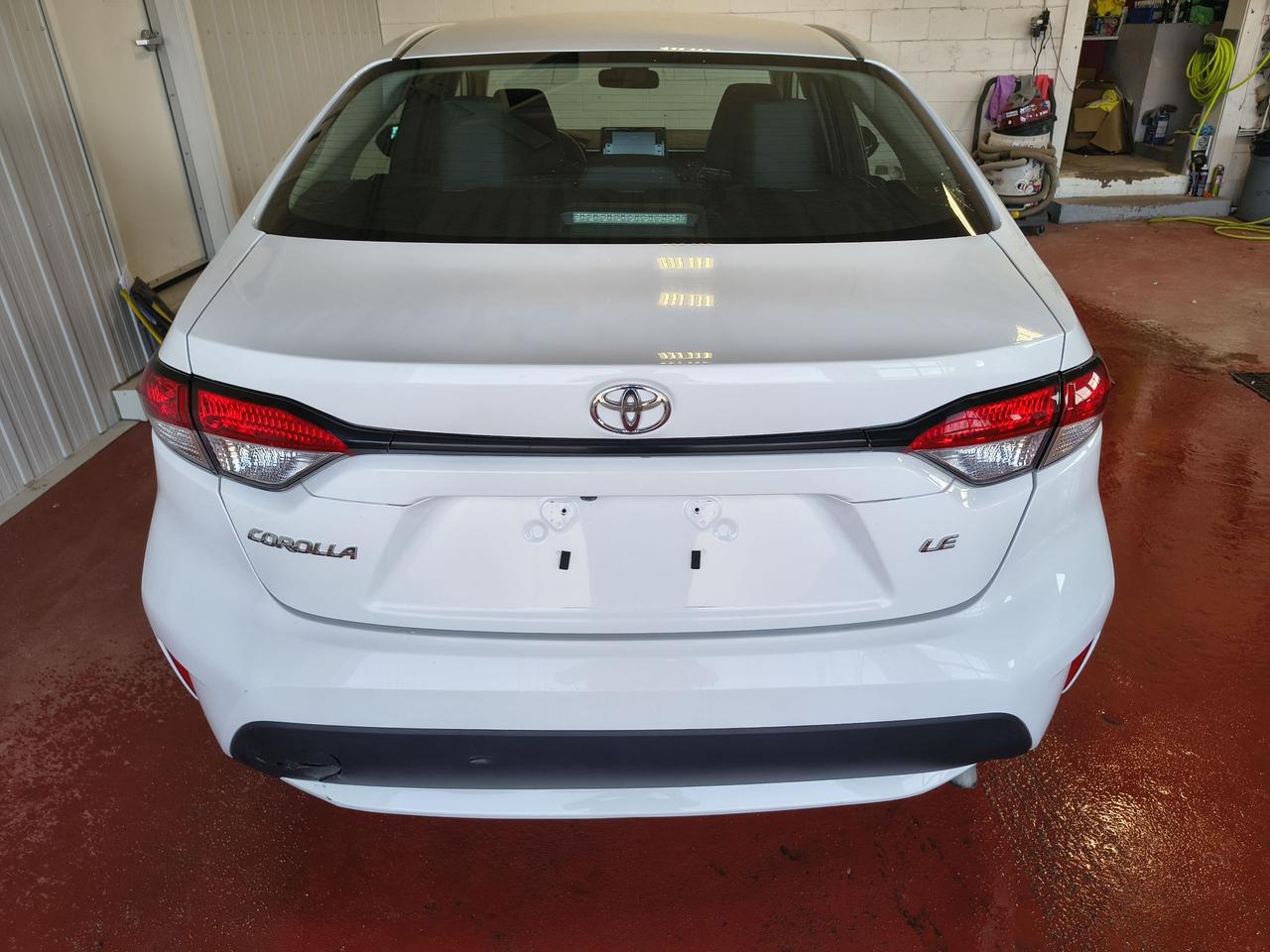 2022 Toyota Corolla LE Photo0