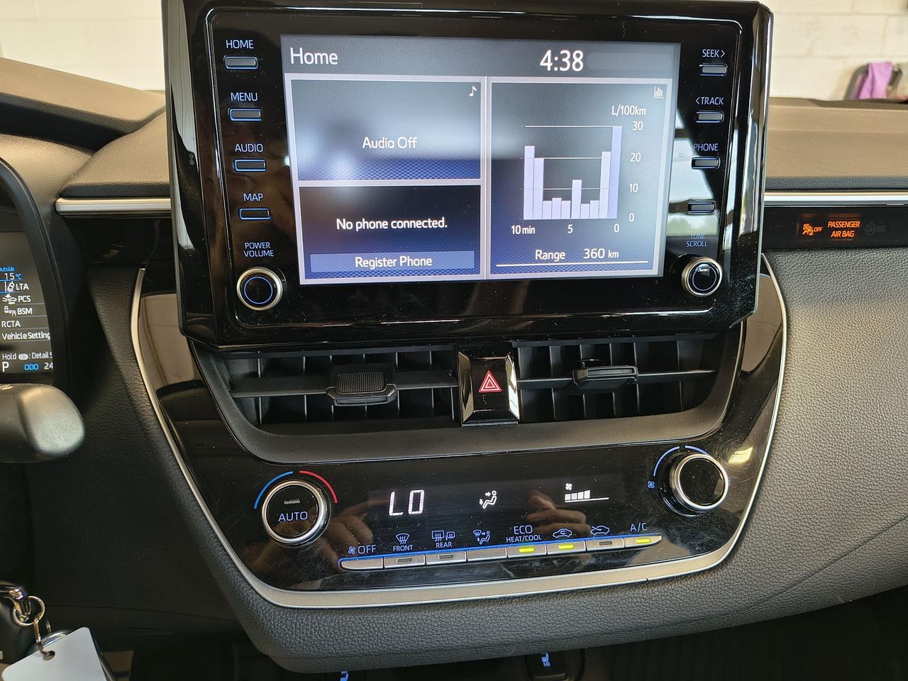 2022 Toyota Corolla LE Photo