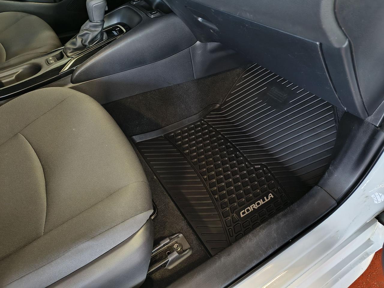 2022 Toyota Corolla LE Photo0