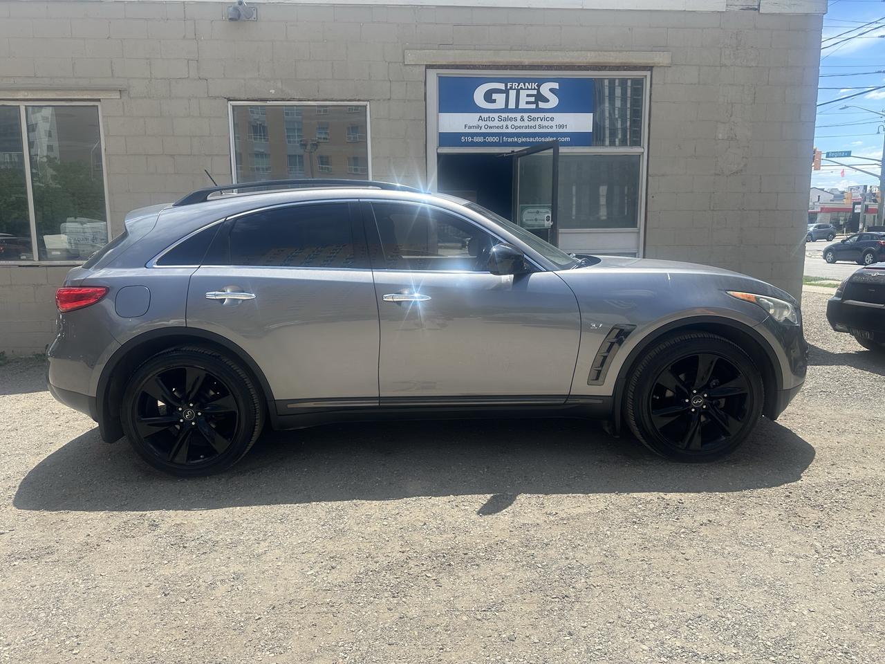 2015 Infiniti QX70 Sport Photo2