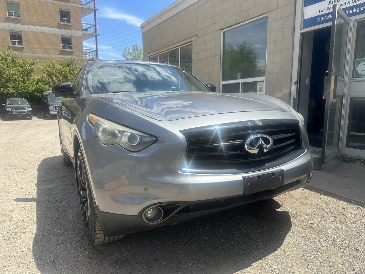 2015 Infiniti QX70 Sport - Photo #1