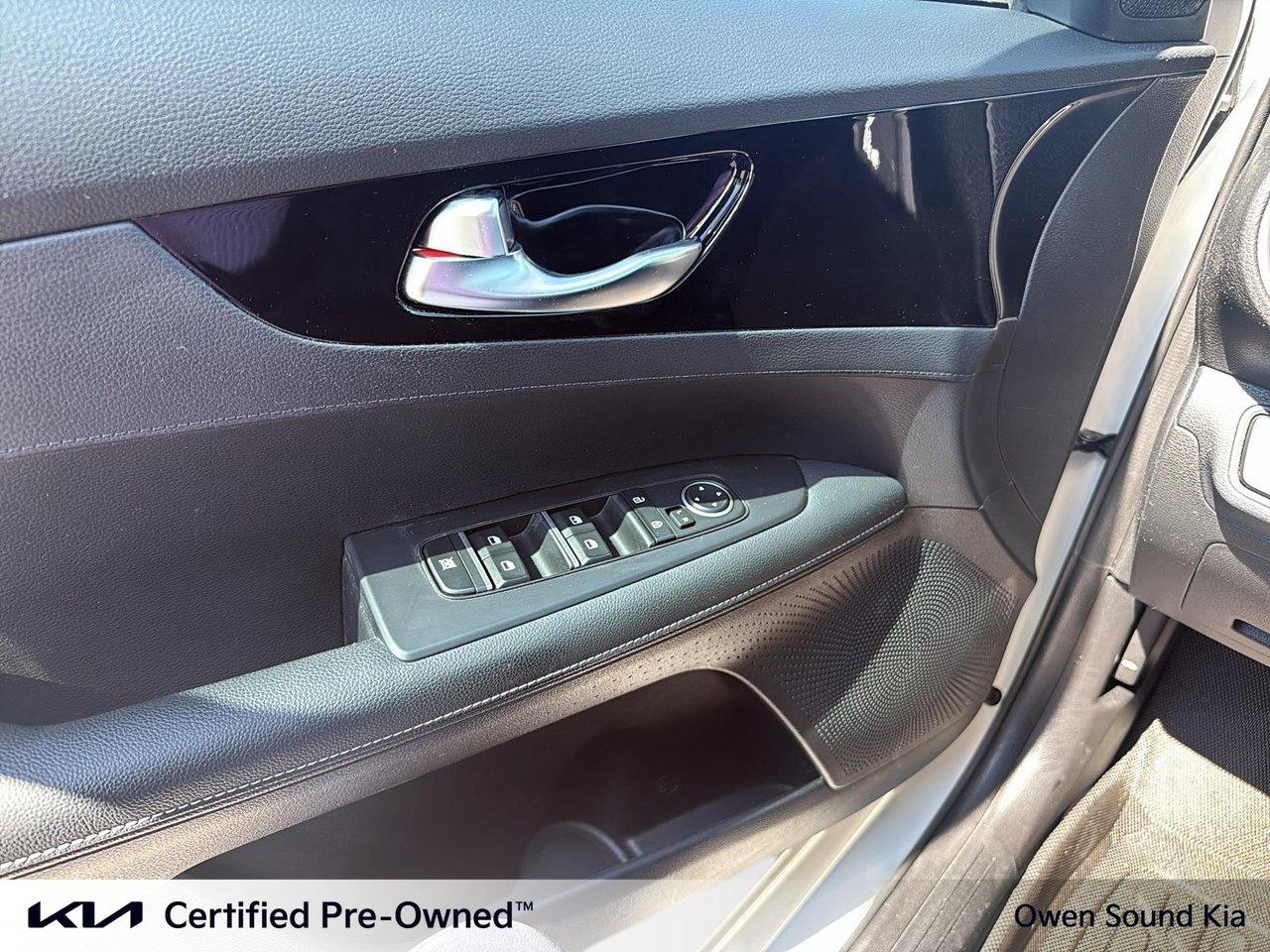 2023 Kia Forte EX Photo