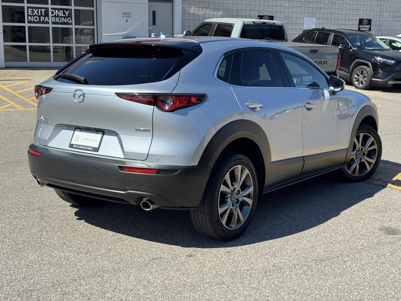 2023 Mazda CX-30 GT AWD/ EXTENDED WARRANTY/ 3.95% RATE/ MUST SEE Photo3