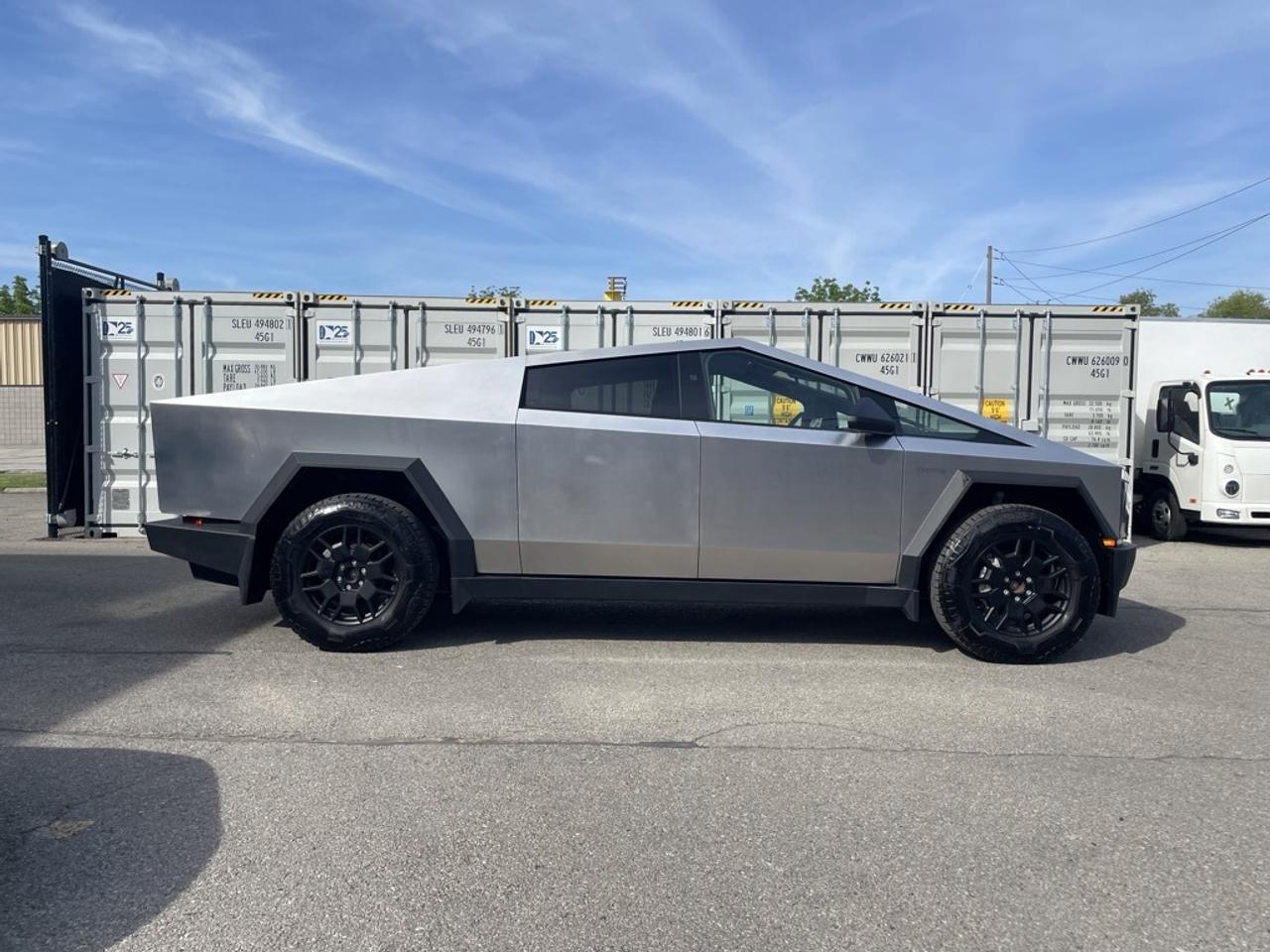 2024 Tesla Cybertruck AWD FOUNDATION SERIES   1 Owner   Clean! Photo